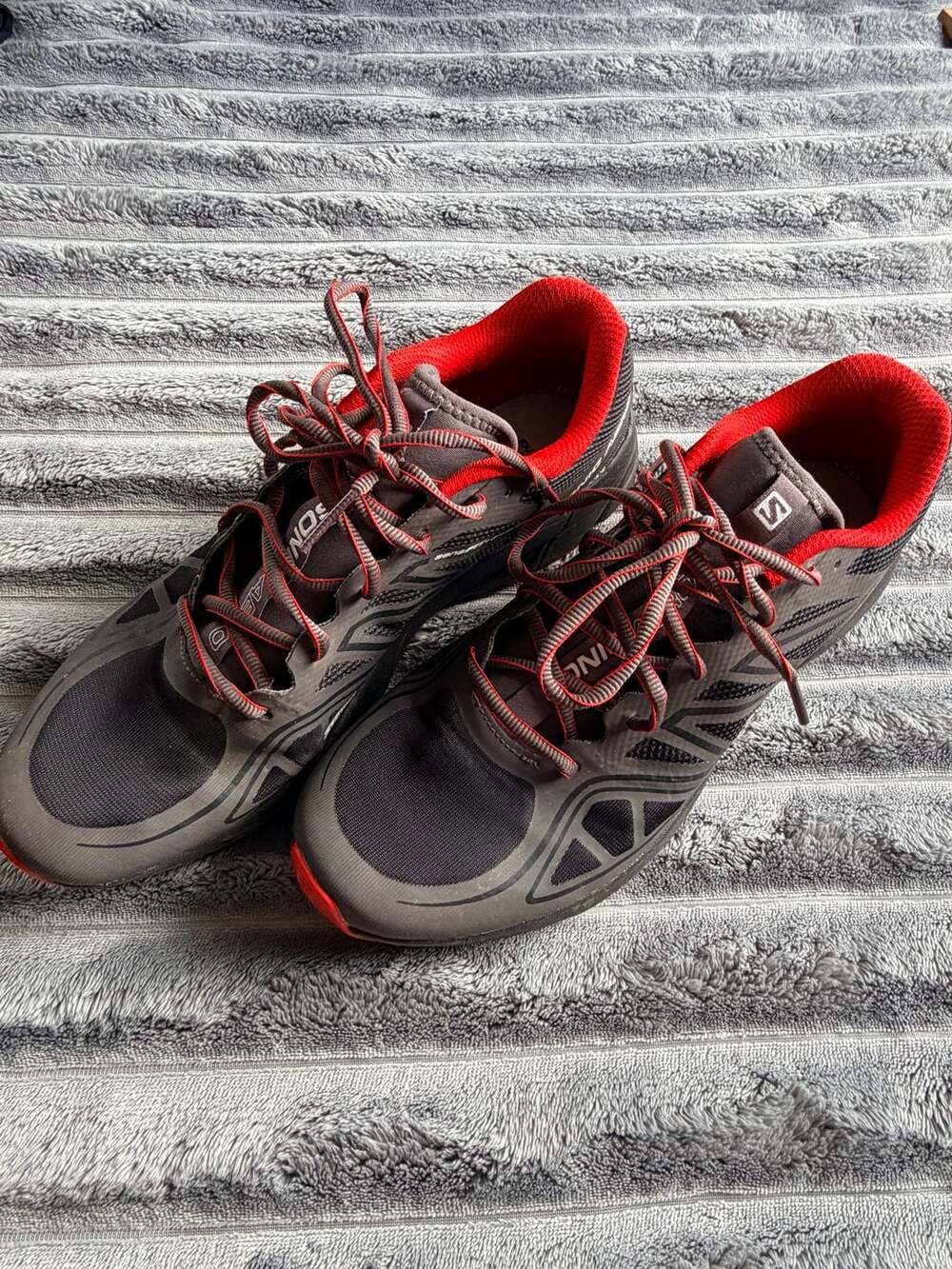 Salomon Sonic Aero Men's Grey Red Running Shoes Size 11